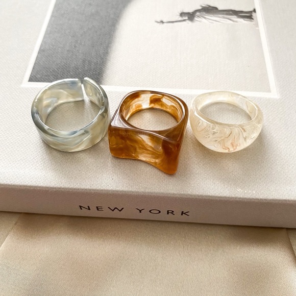 Urban Outfitters Jewelry - Neutral acrylic rings